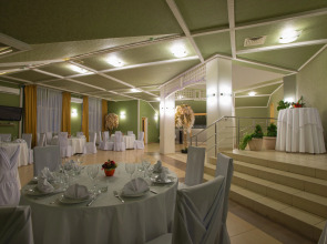 Отель Дубрава