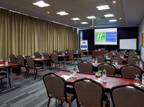 Holiday Inn Express Dubai Internet City an IHG Hotel