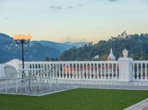 Отель The Grand Kandyan