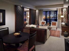 Отель Palace Downtown