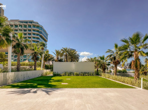 Апартаменты Bnbmehomes Marina Gem 5 min walk to Flying Cup - 2503