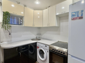 Квартира Просторная, теплая квартира в центре, рядом Воркутауголь