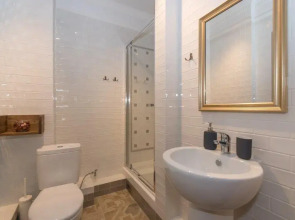 Апартаменты в Центре Города у Нарымского Сквера 1