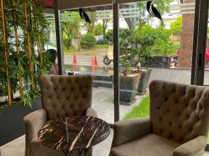 Отель Falcon 1511