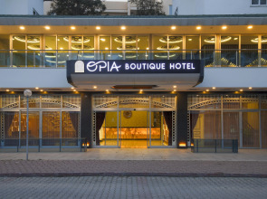 Opia Hotel