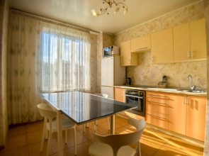 Апартаменты Хорошая квартира в пешей доступности с больницей Электроника