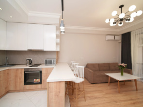 Апартаменты улучшенные с балконом от Sweet Home