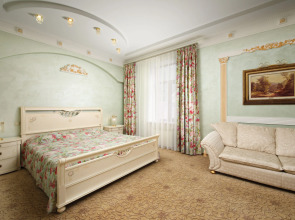 Домбай Пэлас