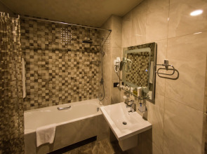 Курортный отель Elegant