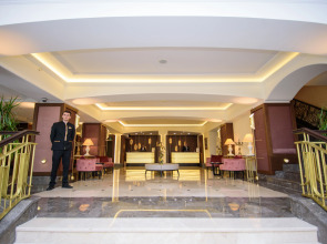 Отель Tiflis Palace