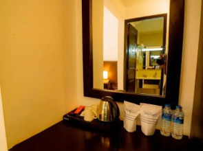 Отель Trincomalee Beach Resort & Spa