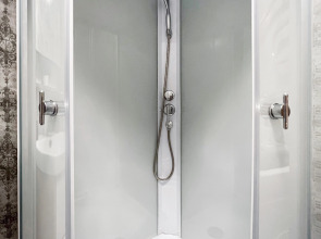 Апартаменты Granada дизайнерская квартира-студия с новым ремонтом в самом центре города