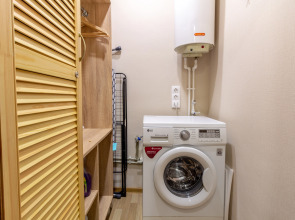 Квартира 2х комнатная Business Apart Lux на Маяковского