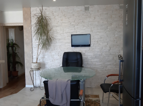 Апартаменты на Правой набережной Сугутки 1