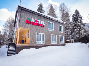 База Отдыха Hotel Brusnika
