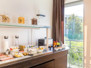 Отель Best Western Journel Antibes