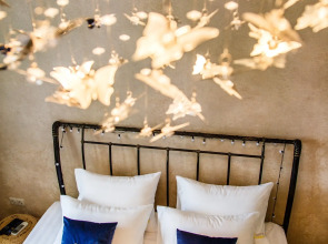 Апартаменты На Теренинском 9