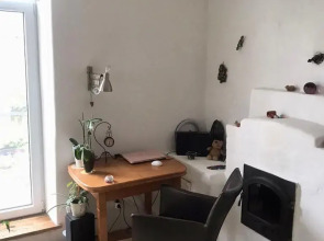 Апартаменты возле пляжа с красивым садом