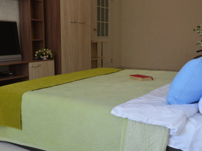 Апартаменты на Староандреевской