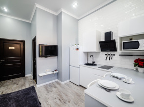 Narodnaya 14s1 (01) Apartments