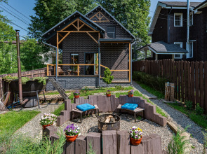 Частный дом с бaнeй на дpoвaх Harmony