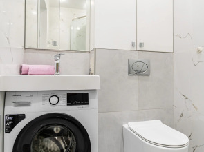 Апартаменты в Совpeмeннoм ЖK в Пяти Минутaх Ходьбы oт Мopя от LеtоApart