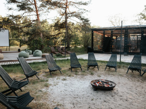 Поляна Глэмпинг, 1-я линия моря (12+)