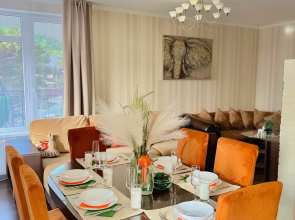 Улучшенные трехкомнатные апартаменты с террасой