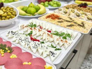 Отель Flori̇na