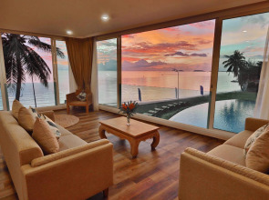 Отель Vannee Golden Sands Resort