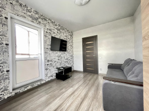 Двухкомнатная квартира сети "PanApartments" с панорамным видом на город