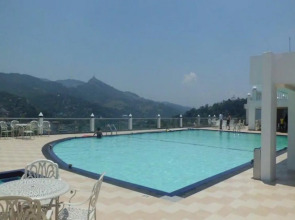 Отель The Grand Kandyan