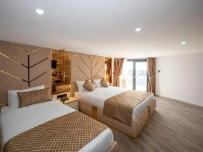 Luxury Airport Hotel by Zazzoni