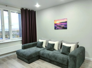 Апартаменты видовые двухкомнатные у метро на 24 этаже