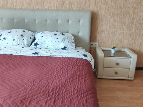 Квартира Чистая и Уютная с Новым Ремонтом и Хорошей Локацией в Городе