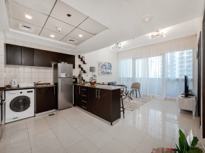 Апартаменты Welcome Home in Bay Central Tower