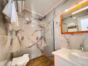 Отель Kalkan Beach Park