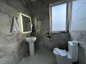 Вилла Небо с Подогреваемым Бассейном и Сауной