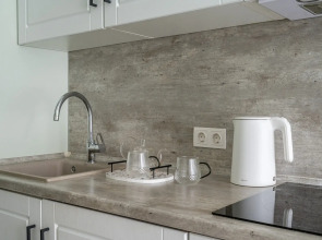 Студия у Метро Космонавтов