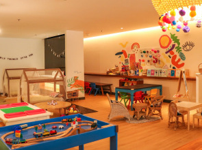 Отель Maya Sanur Resort & Spa