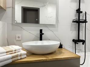 Апартаменты Современная DejaVu в Новом ЖК в Центре Города