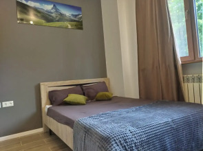 Апартаменты Просторная студия с балконом и видом на горы