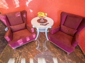 Отель Full House