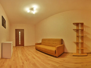 Апартаменты Двухкомнатная Квартира на Космонавте