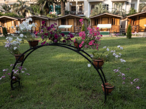 Отель At The Sea