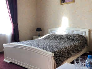 Отель Глория