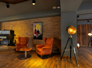 Отель Jazz Hotel