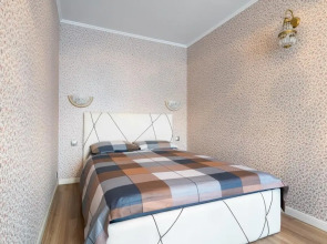 Апартаменты  8-я Парковая  25