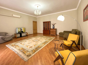 Апартаменты с балконом в самом центре города