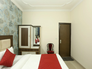 Отель Airport Mayank Residency